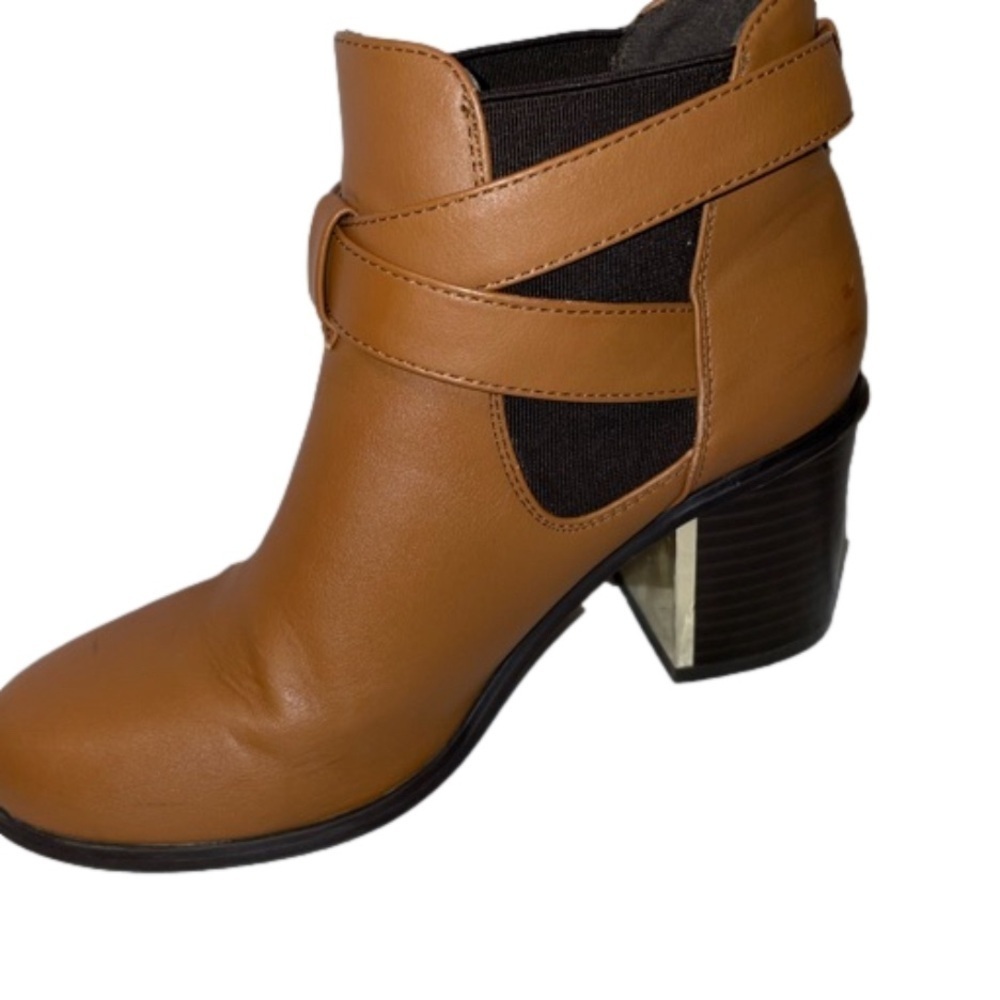 Fantastic BuyForever 21 Brown Faux Leather Bold Accent Buckle Size 9 Tiny Flaw - Picture 7 of 13